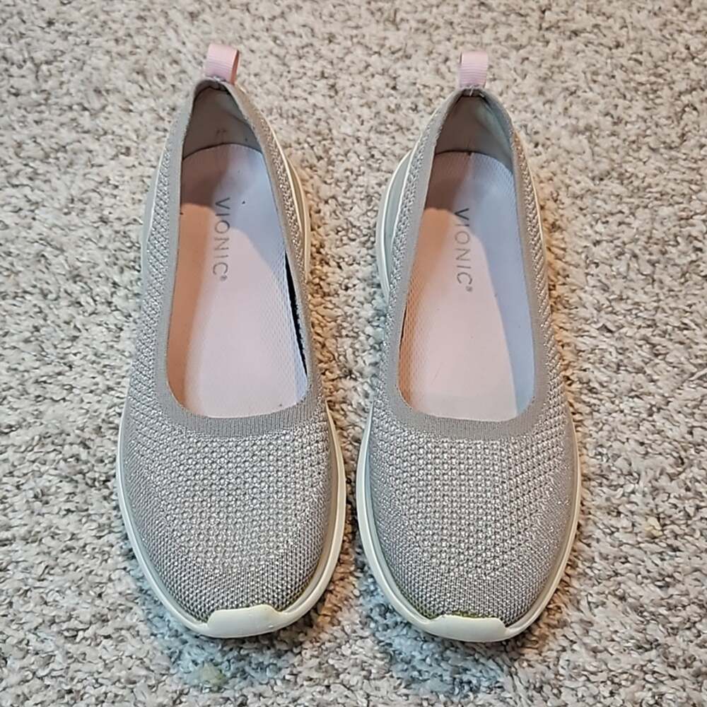 Vionic Kallie Silver Grey Sparkly Slip On Comfort Walking Shoes Women’s Size 7
